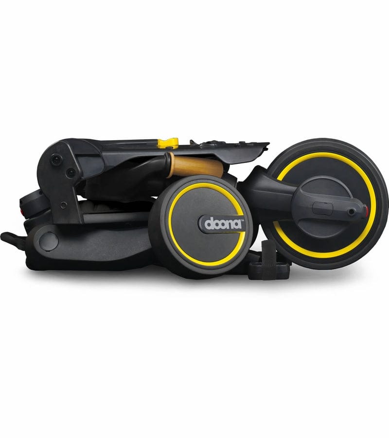 Doona Liki Trike S5 + Liki Helmet Bundle - Nitro Black / Black - SP550-99-033-003-HELMET
