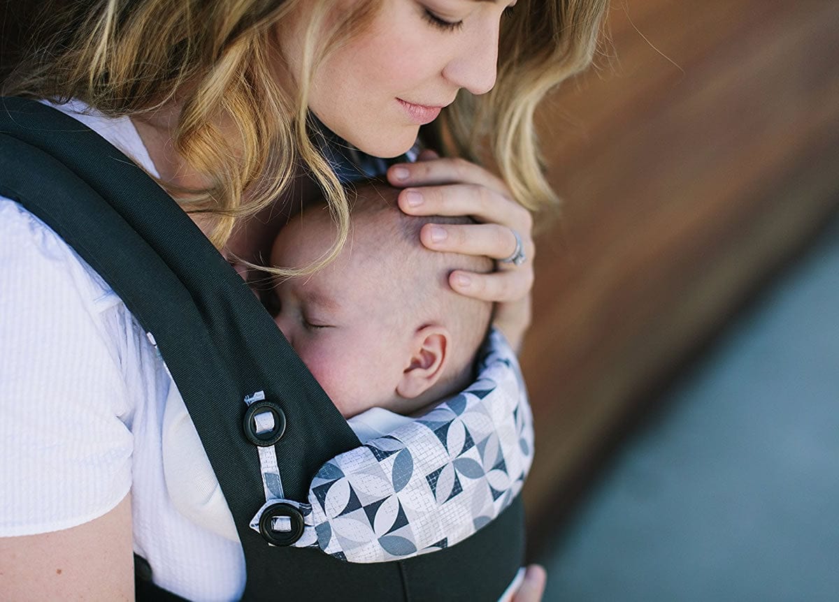 Ergobaby Adapt Baby Carrier - Graphic Grey - BCAPEAGRPH