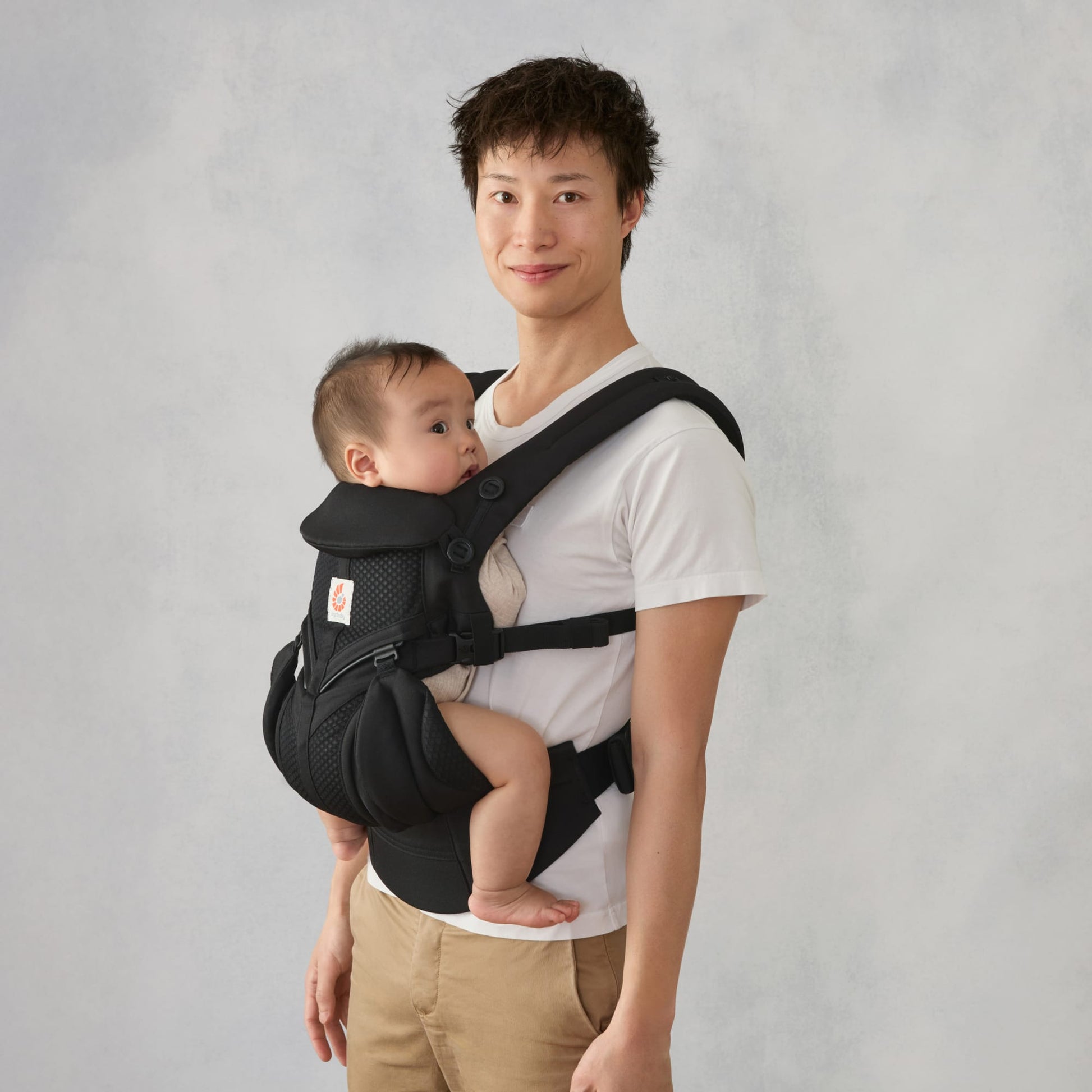 Ergobaby Omni Classic Cool Air Mesh Baby Carrier - Onyx Black - BCS360PONYX