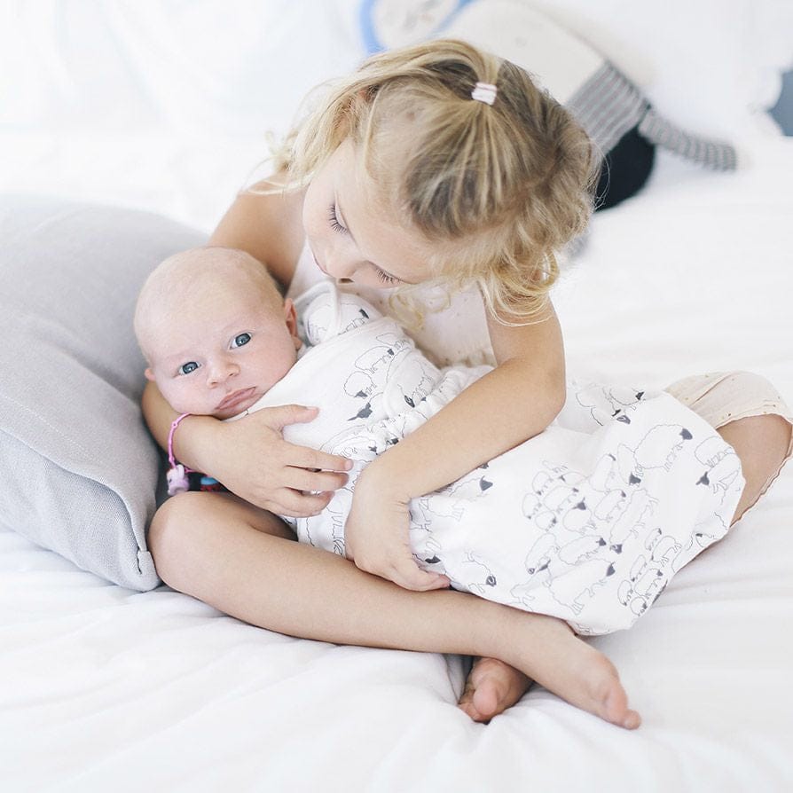 Ergobaby Original Swaddler - Sheep