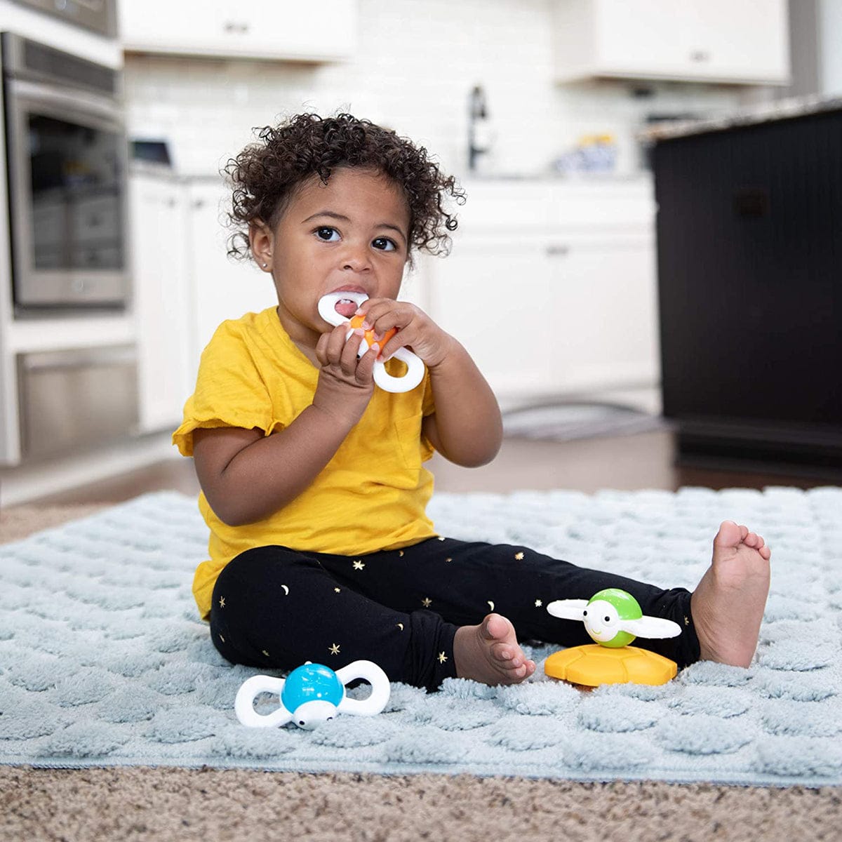 Fat Brain Toys Dizzy Bees - FA294-1