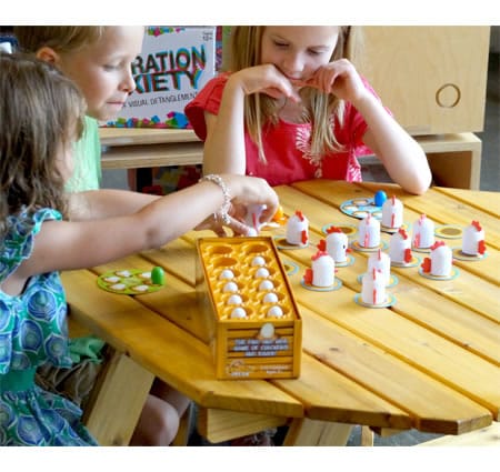 Fat Brain Toys Peek-a-Doodle Doo - FA093