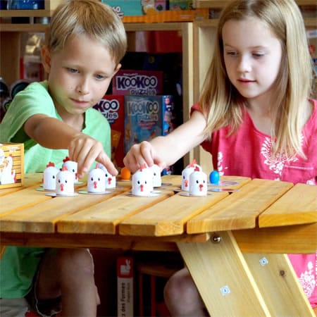 Fat Brain Toys Peek-a-Doodle Doo - FA093