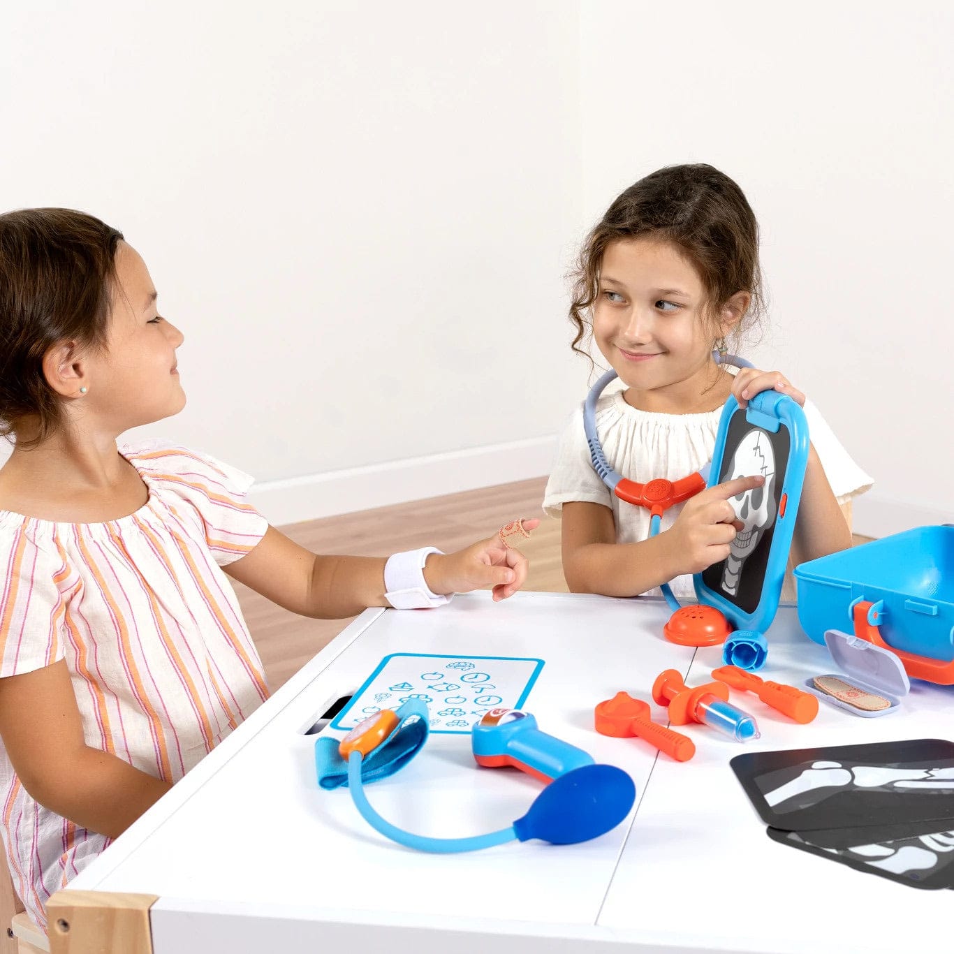 Fat Brain Toys Pretendables Doctor Set - FA402-1