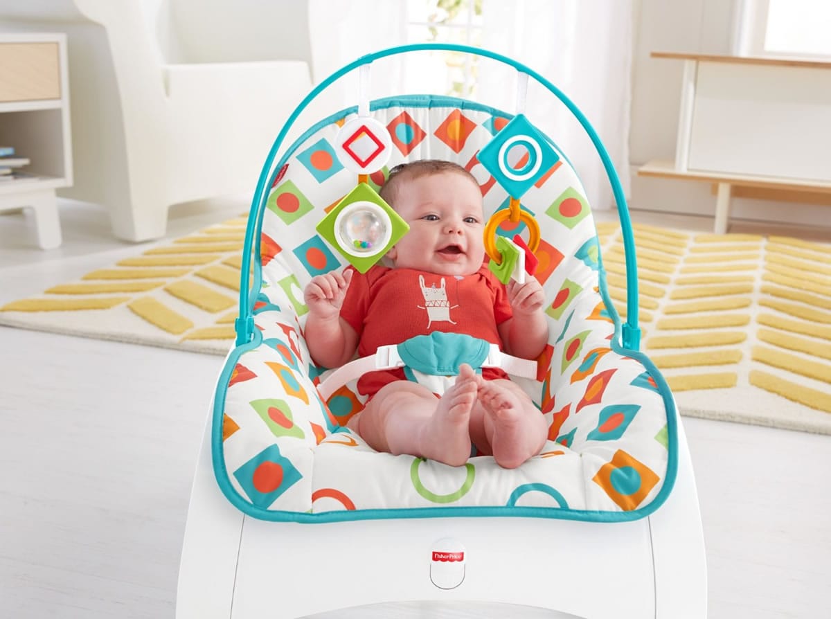Fisher-Price Infant-to-Toddler Rocker - Geo Diamonds