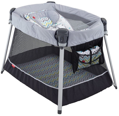 Fisher-Price Ultra-Lite Day & Night Play Yard - Chevron Fusion - CBV60