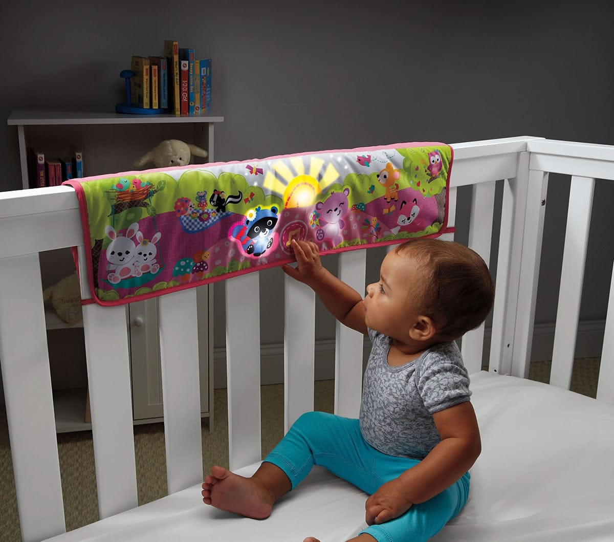 Fisher-Price Woodland Friends Twinkling Lights Crib Rail Baby Soother - Pink - CHG15