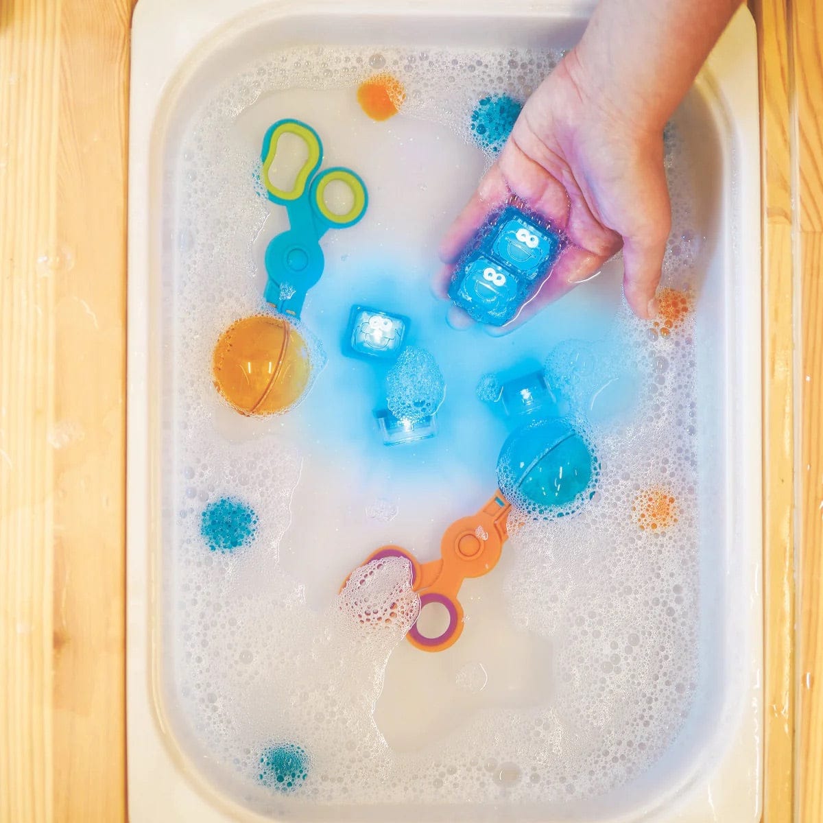 Glo Pals Light Up Cube Bath Toys - Cookie Monster - gp-fin-4pk-cookie