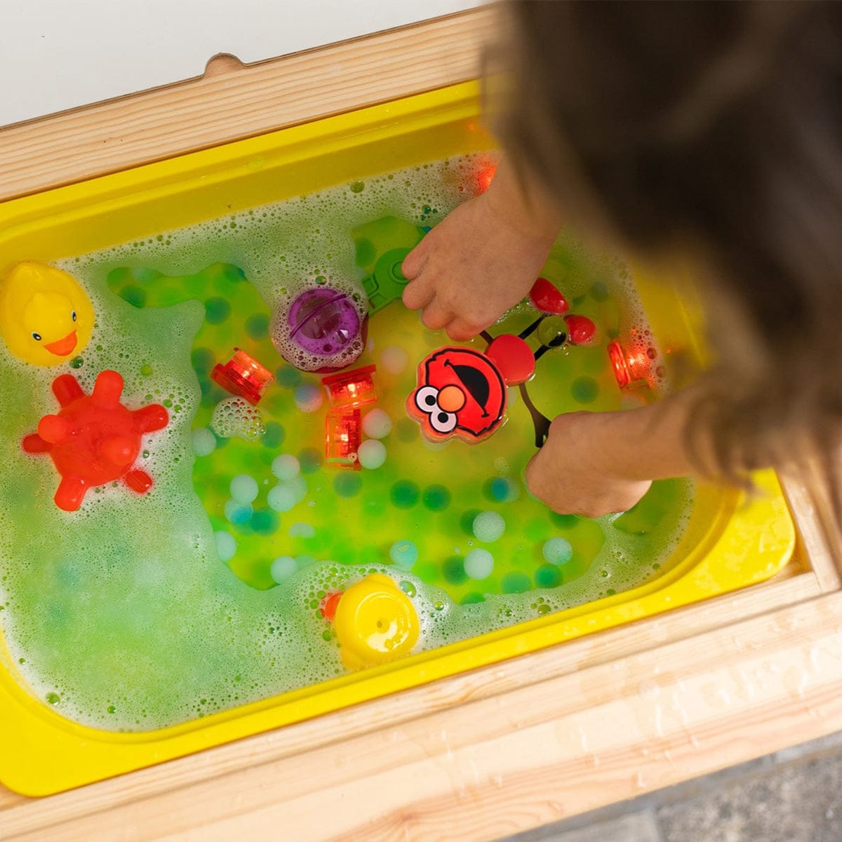 Glo Pals Light Up Sensory Bath Toy - Elmo - gp-fin-char-elmo