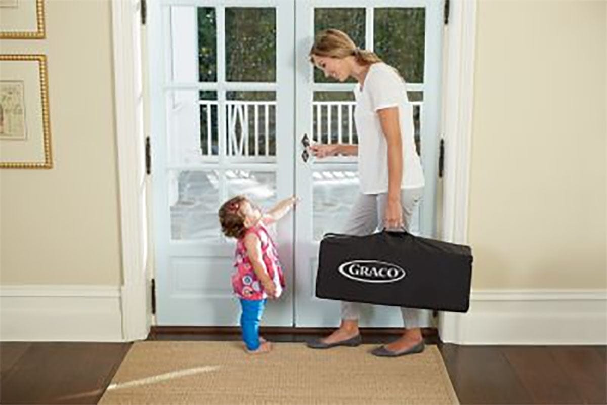 Graco Pack 'n Play On The Go Playard - Chalk Art