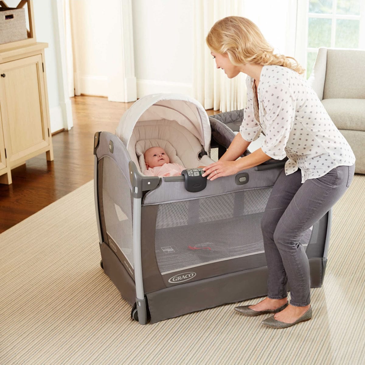 Graco Pack 'n Play Playard Newborn Napper Oasis with Soothe Surround Technology - Camden