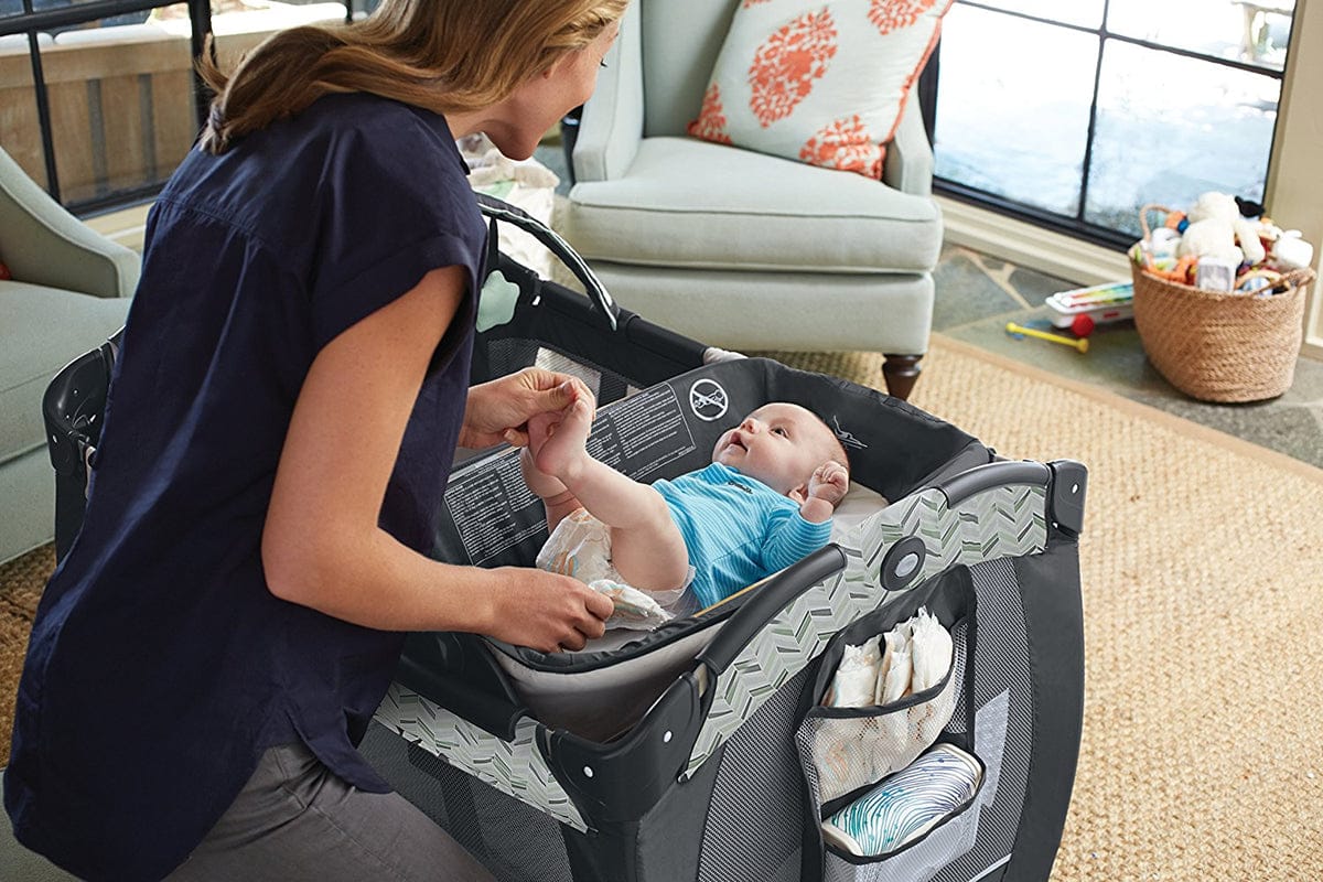 Graco Pack 'n Play Playard Reversible Napper & Changer LX - Landry