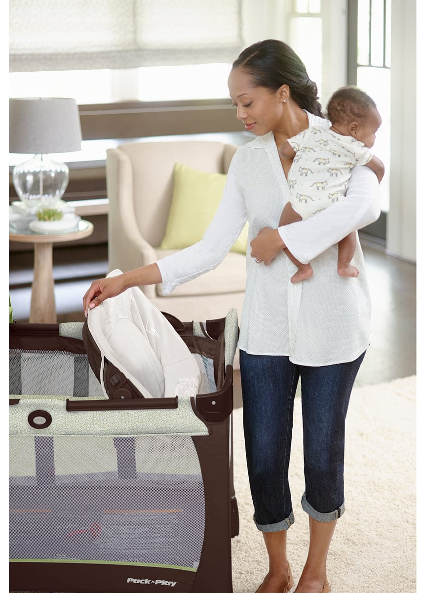Graco Pack 'n Play Playard with Reversible Napper & Changer - Botany