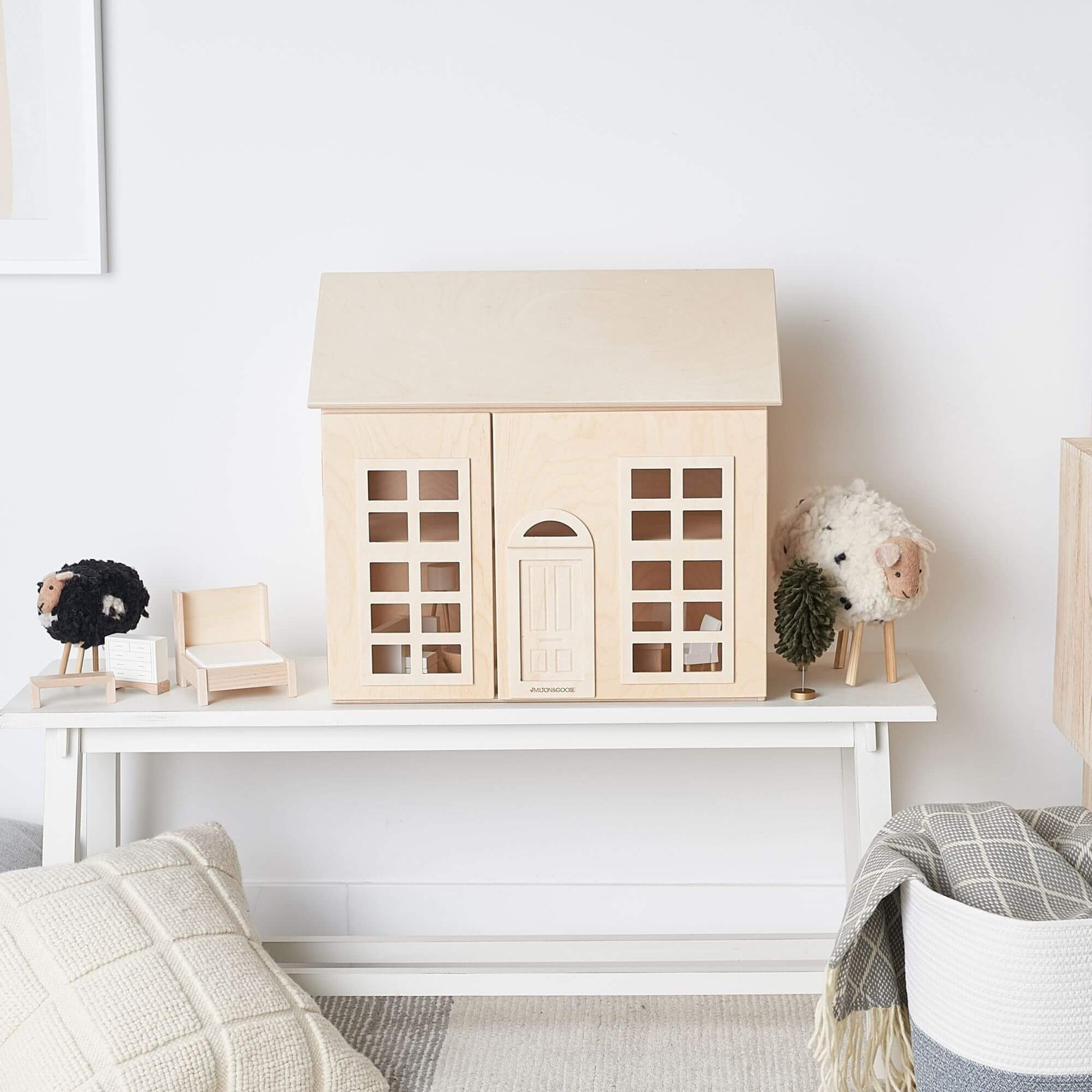 Hudson Dollhouse -