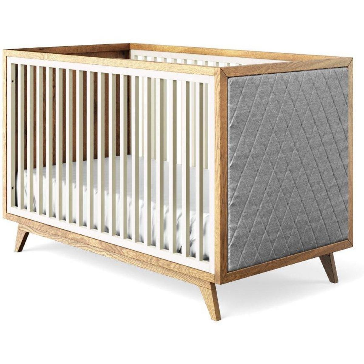 Romina Furniture Uptown Classic Crib (Tufted Sides)