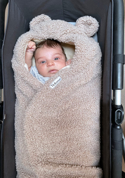 7 A.M. Enfant Nido Bebe Teddy Infant Wrap - Oatmeal Teddy (0-6m)