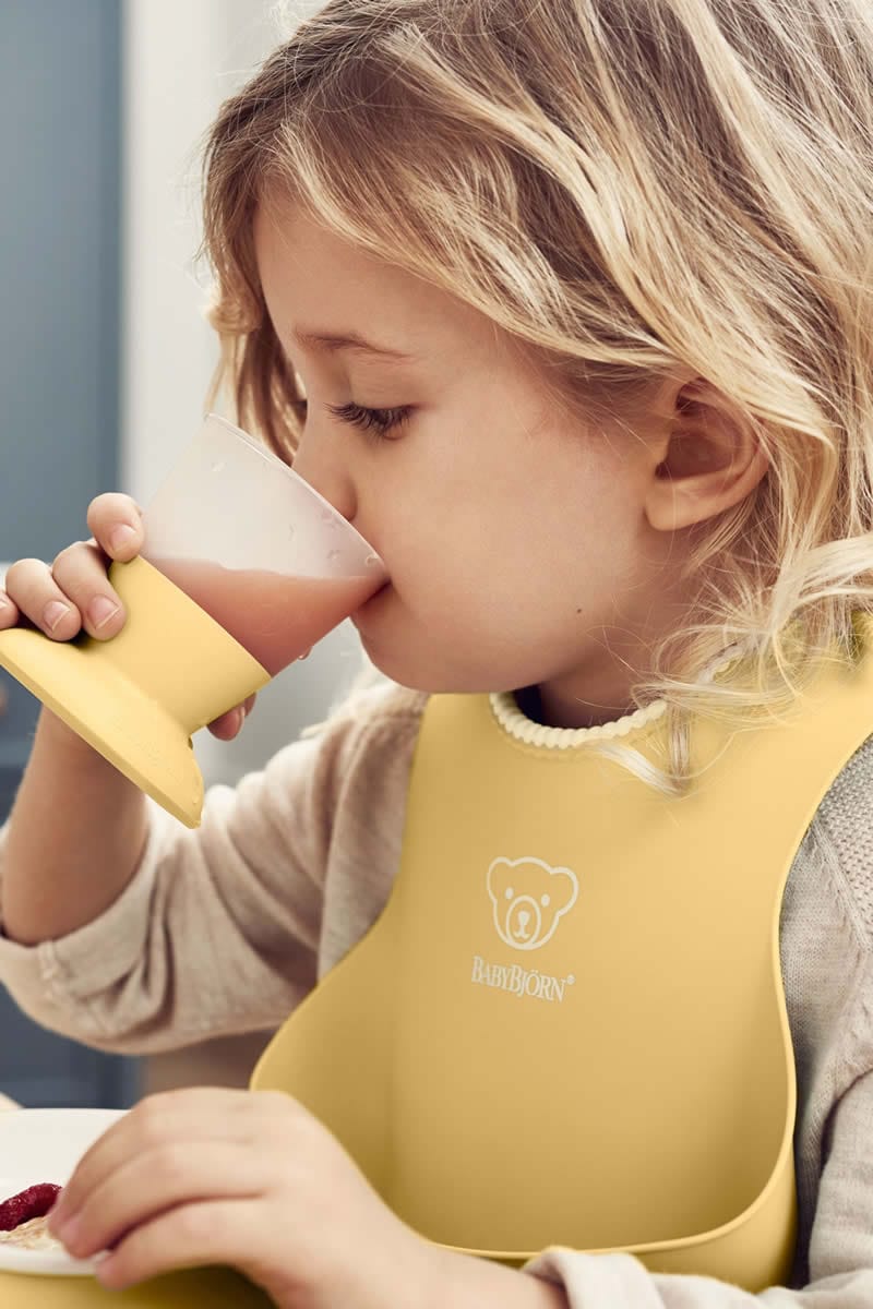 BabyBjorn Feeding Bib Set (Baby Bib + Small Baby Bib) - Powder Yellow - 046766US
