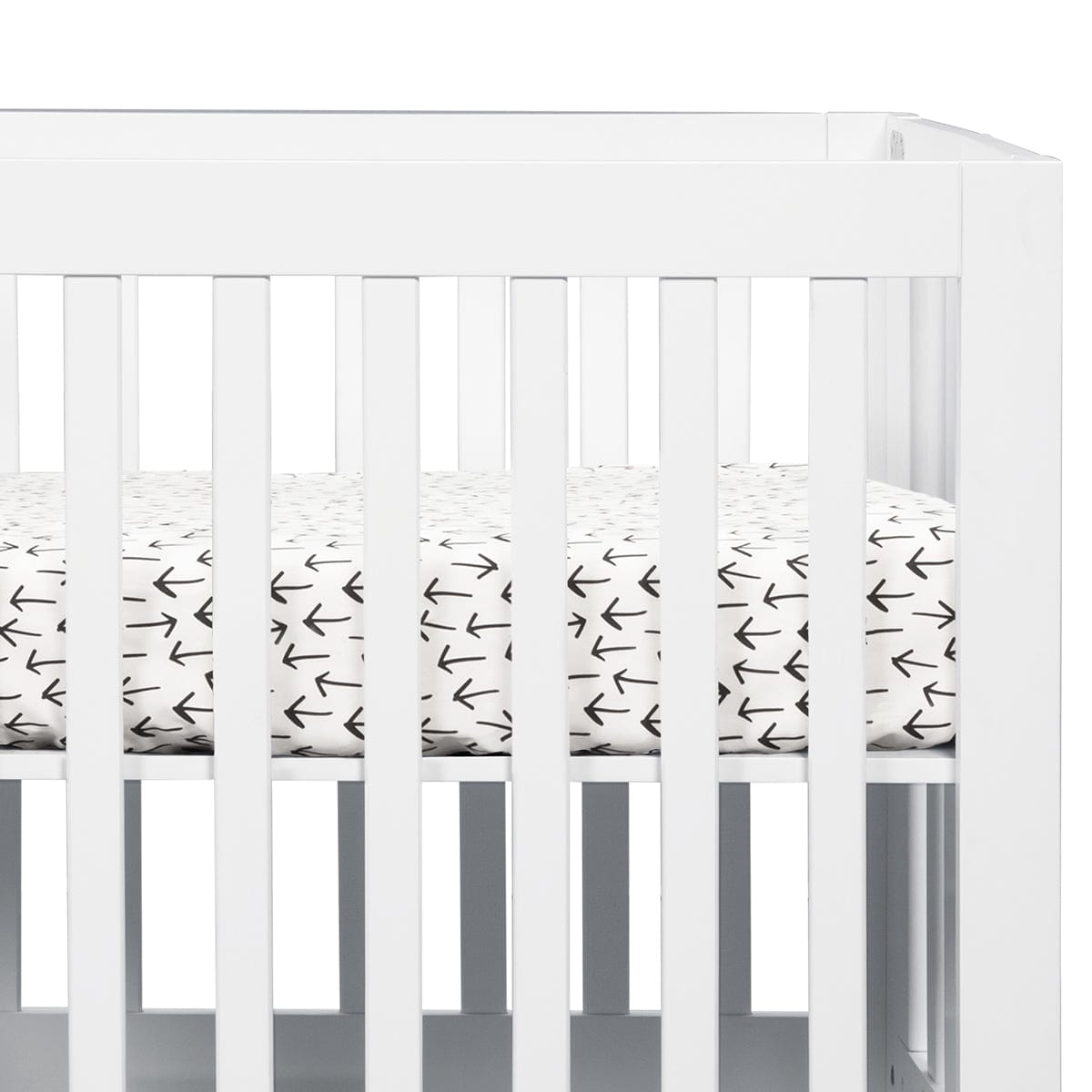 Babyletto Tuxedo Monochrome Arrows Mini Crib Sheet - T11565