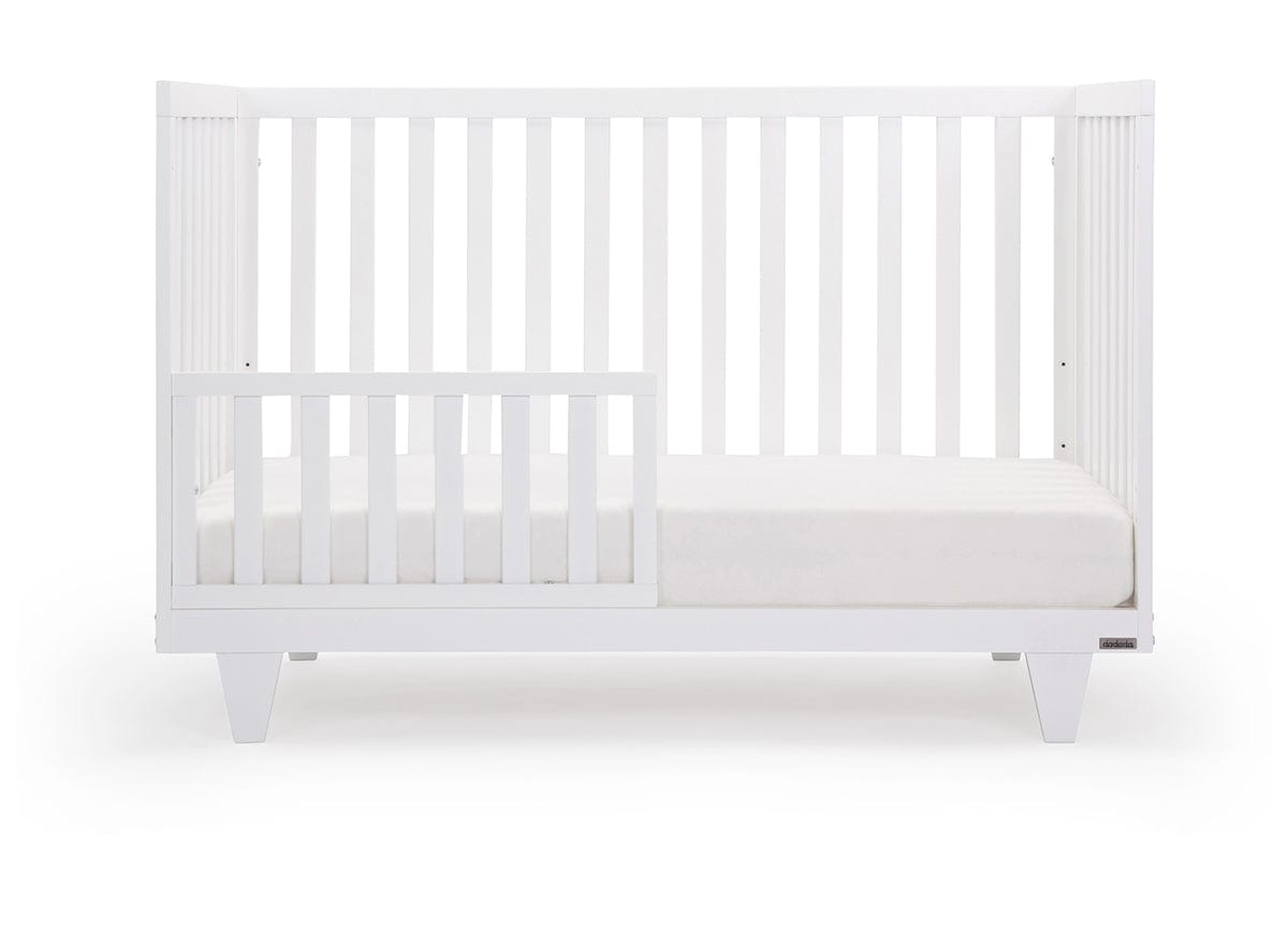 dadada Cambridge 3-in-1 Convertible Crib - White - 12001-DA