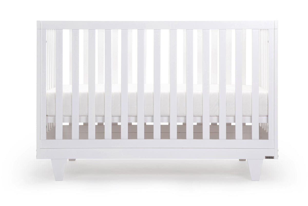 dadada Cambridge 3-in-1 Convertible Crib - White - 12001-DA