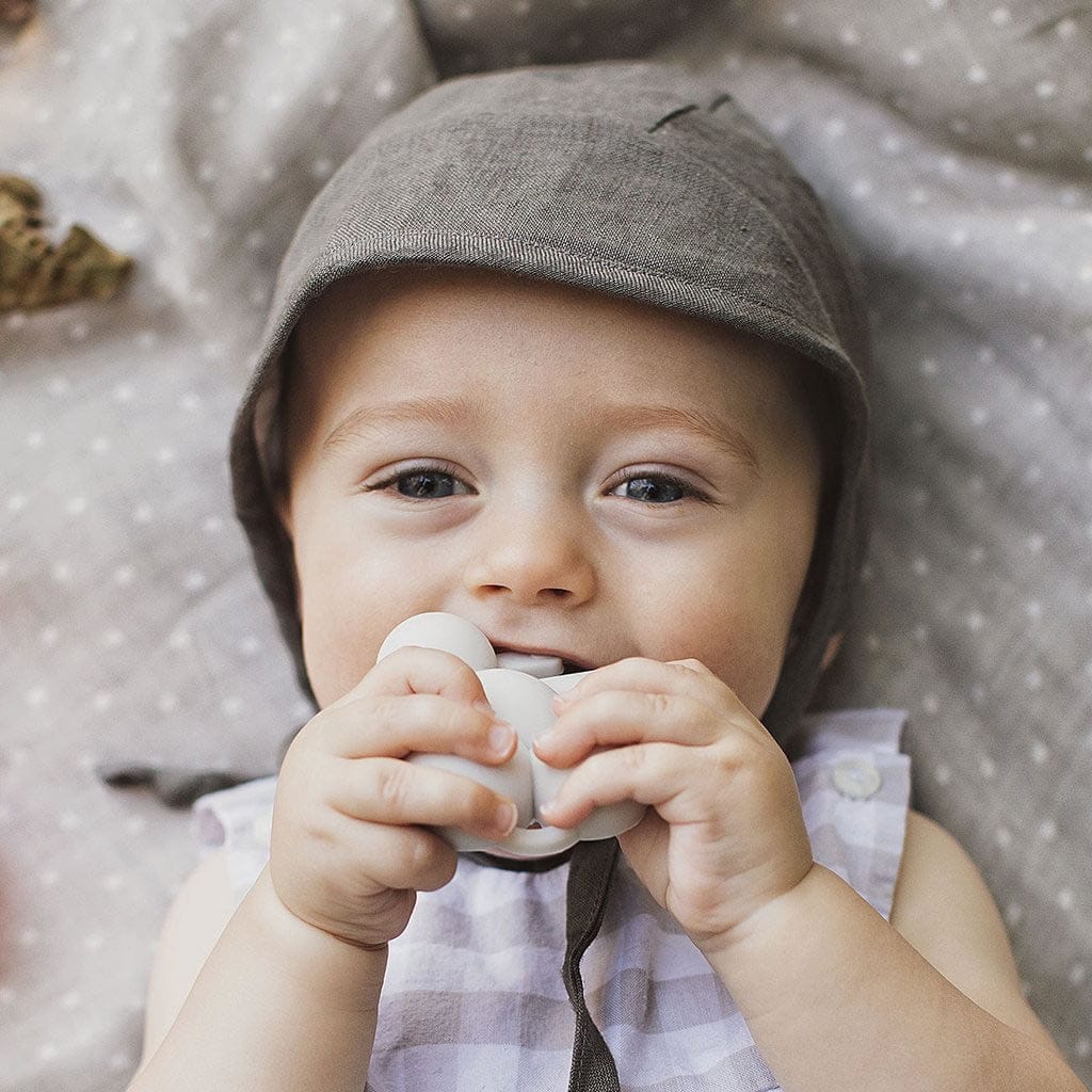 Doddle & Co. The Chew Poppable Teether - Looks like Rain