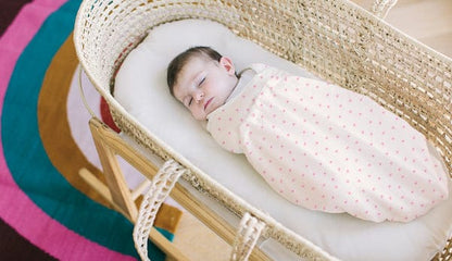 Ergobaby Original Swaddler - Daisies