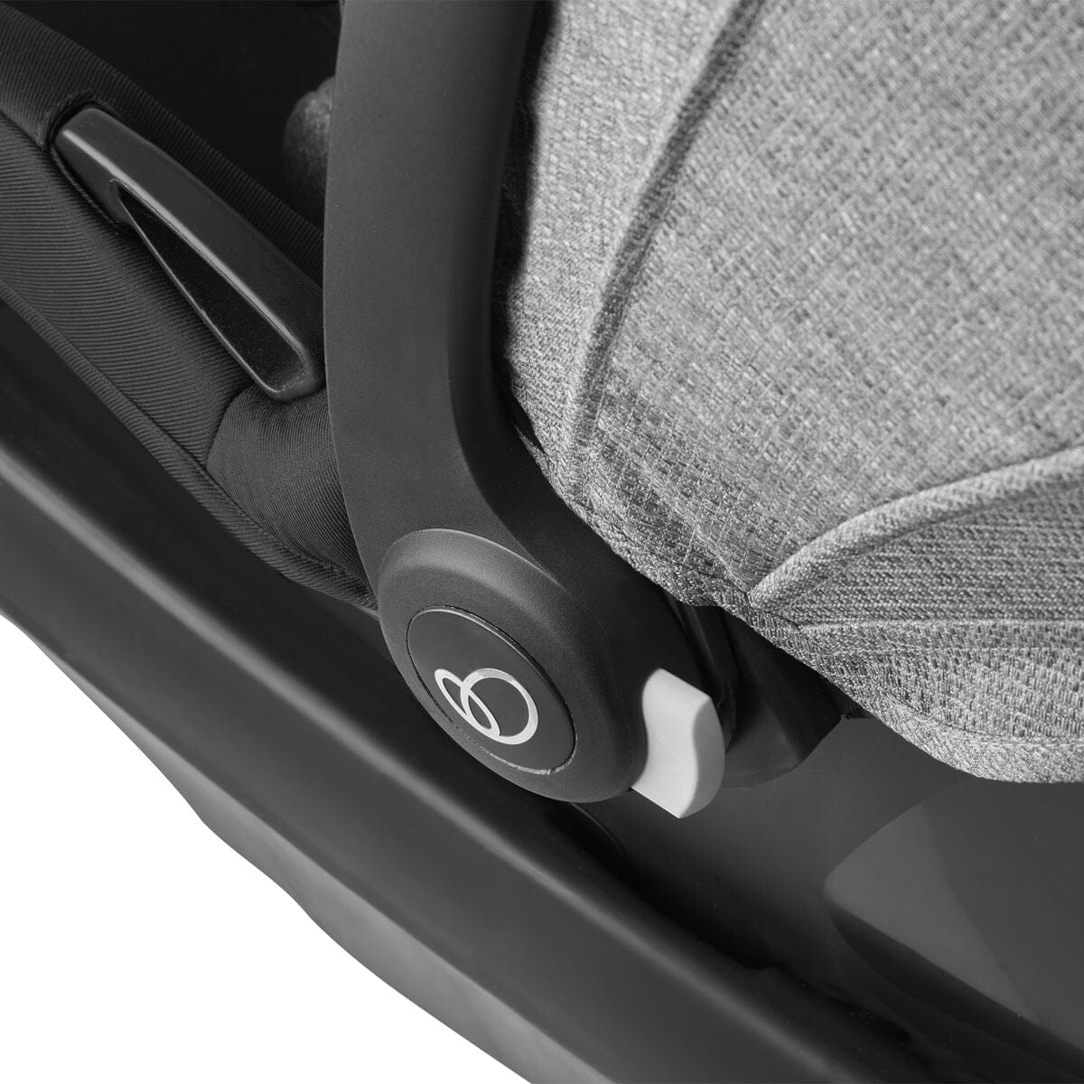 Evenflo GOLD SensorSafe SecureMax Infant Car Seat with SafeZone Load Leg - Moonstone Gray - 30412311