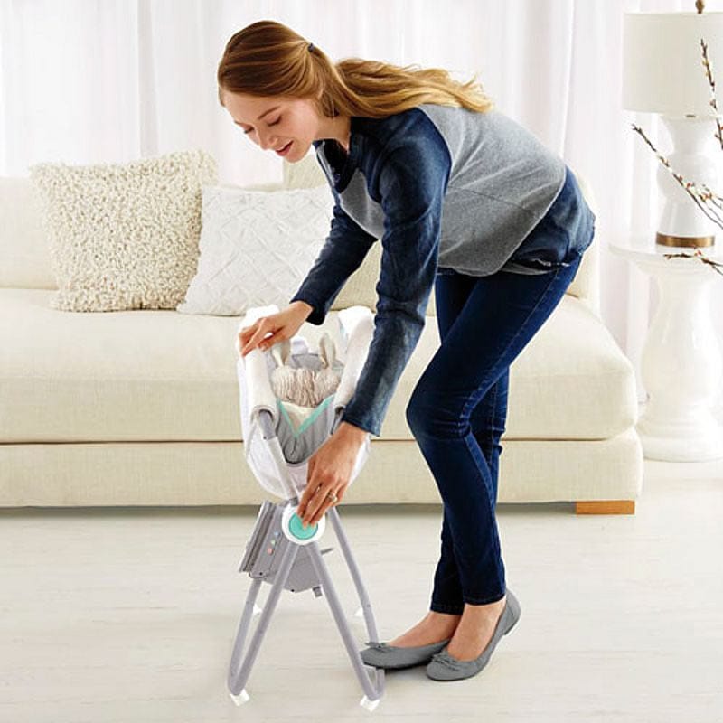 Fisher-Price Deluxe Newborn Auto Rock 'n Play Sleeper - Safari Dreams - CHN22