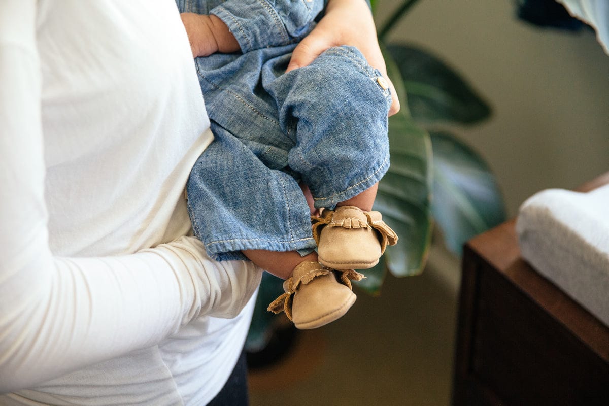 Freshly Picked Moccasins, Newborn - Weathered Brown - FPN12071