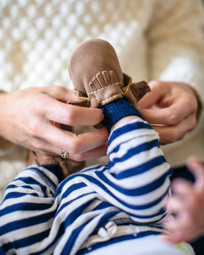 Freshly Picked Moccasins, Size 2 - Weathered Brown - FP12071-2