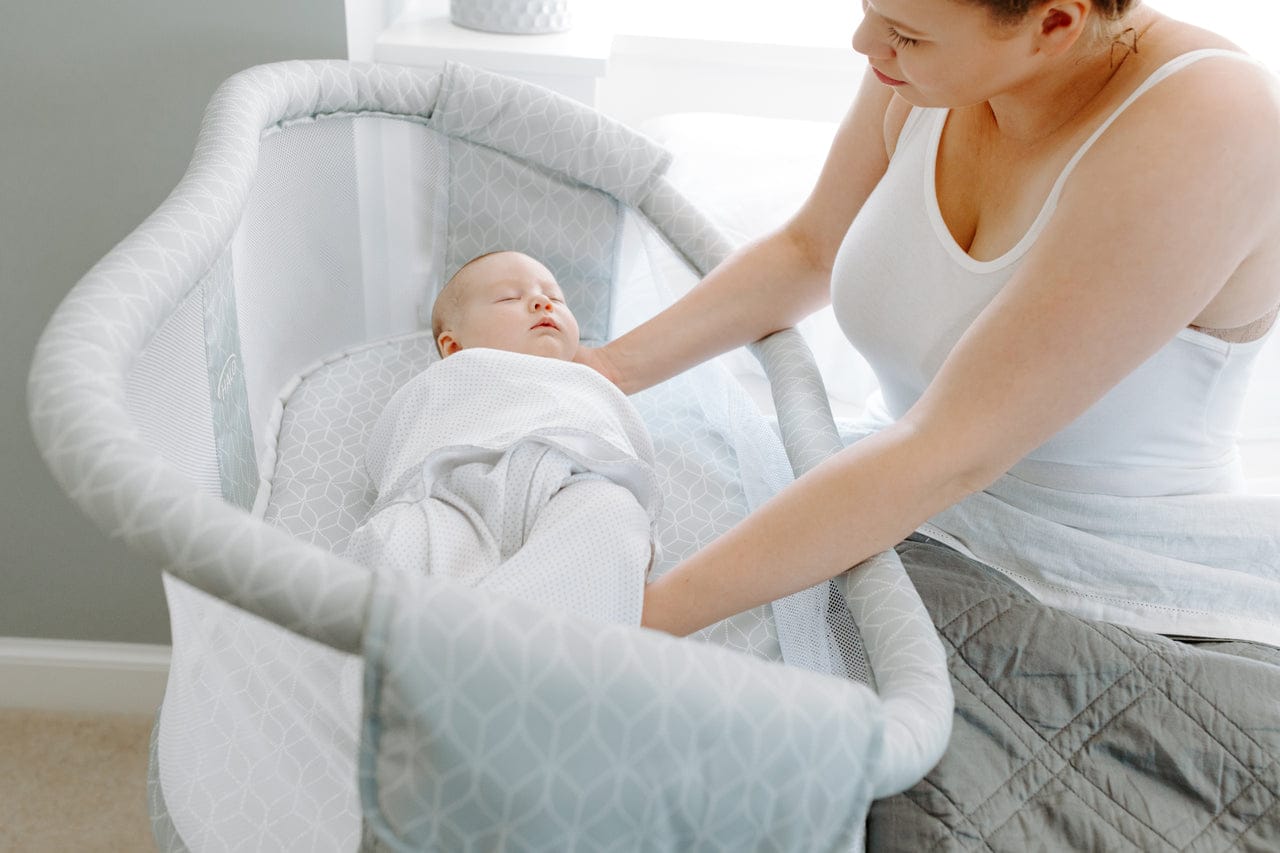 Halo Bassinest Swivel Sleeper Essentia Next Gen - Morning Mist