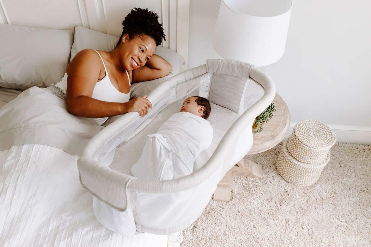 Halo Bassinest Swivel Sleeper Premiere Next Gen - Herringbone - 4419-HALO