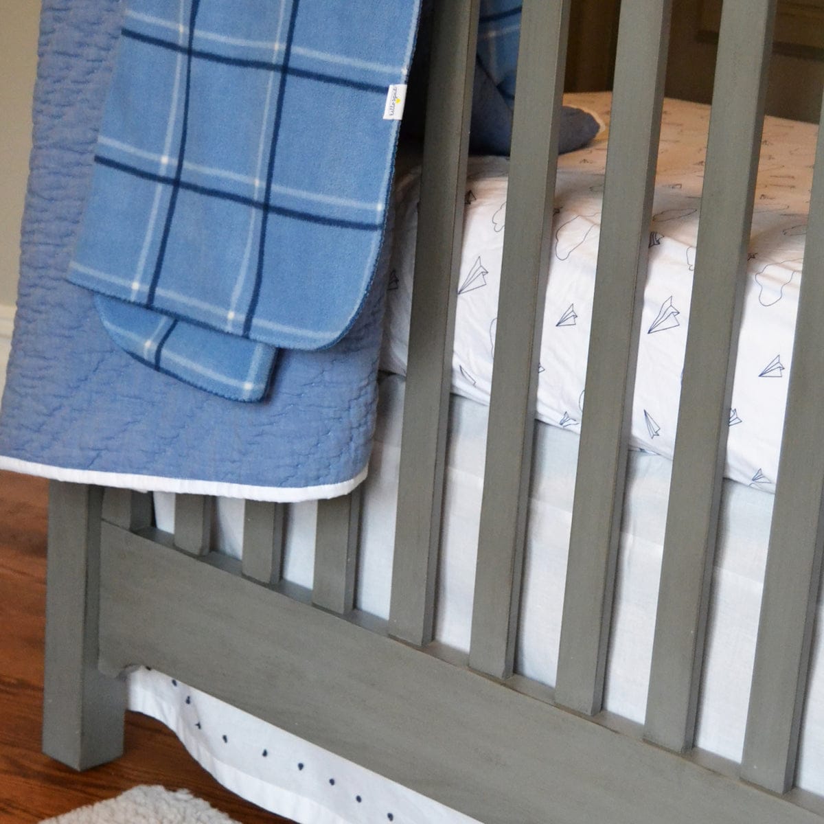 Hello Spud Organic Cotton Fitted Crib Sheet - Paper Airplanes - HS-FCST-000011