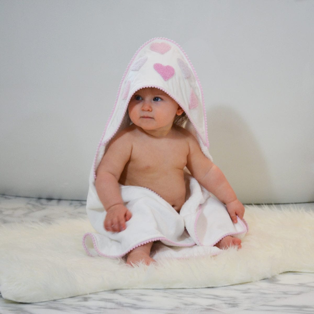 Hello Spud Organic Cotton Hooded Towel and Washcloth Set - Pink Hearts - HS-TLST-000062