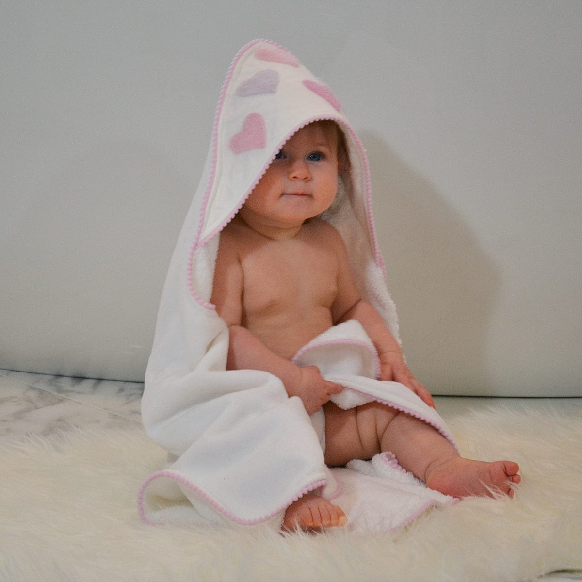 Hello Spud Organic Cotton Hooded Towel and Washcloth Set - Pink Hearts - HS-TLST-000062