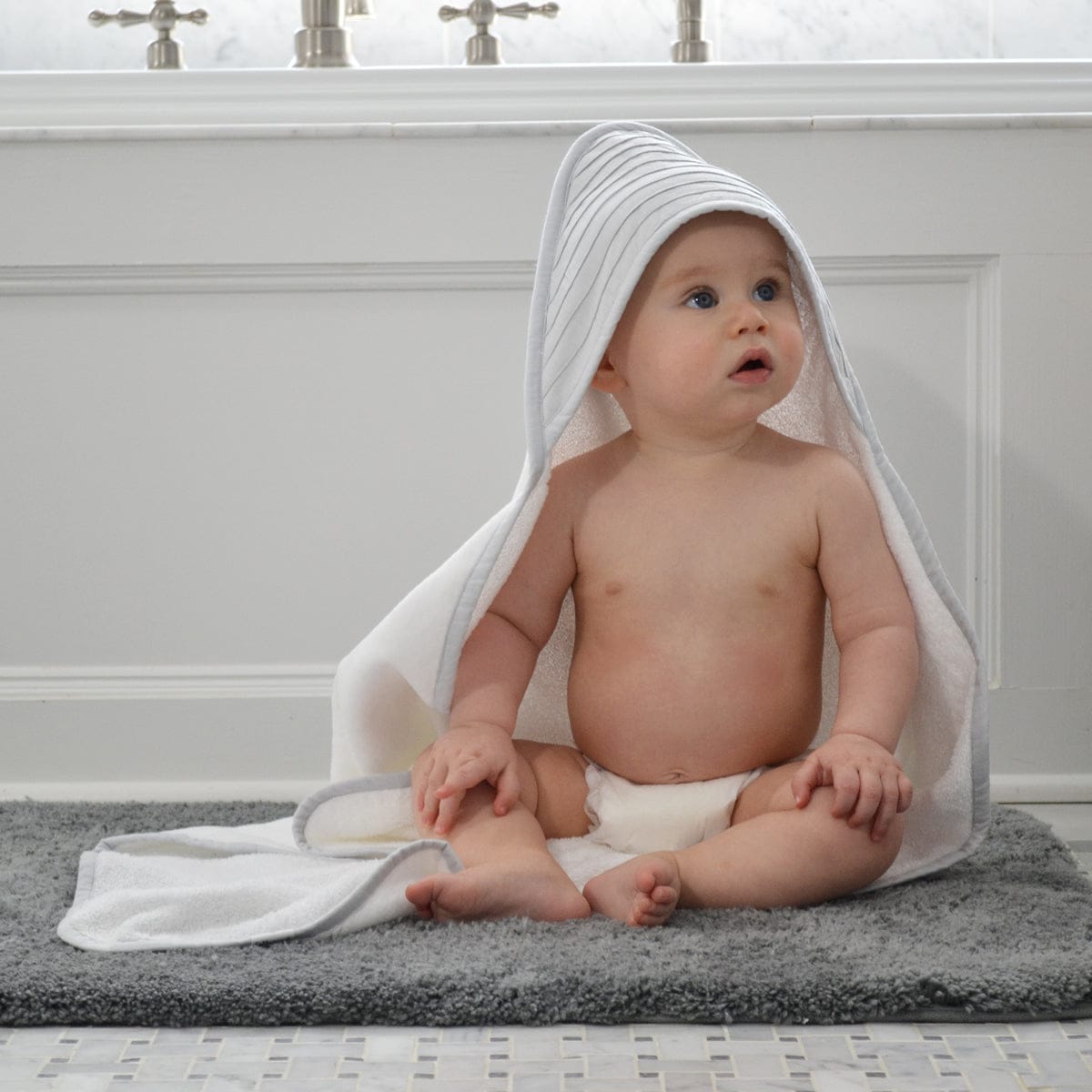 Hello Spud Organic Cotton Hooded Towel and Washcloth Set - Pintuck Gray - HS-TLST-000046