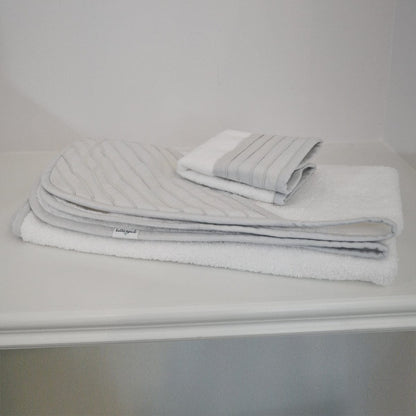 Hello Spud Organic Cotton Hooded Towel and Washcloth Set - Pintuck Gray - HS-TLST-000046
