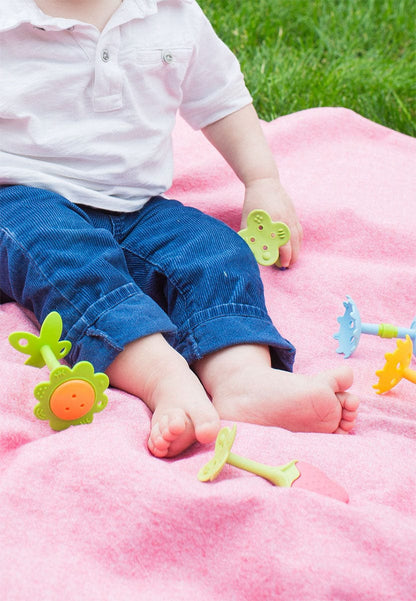 Innobaby Teethin' Smart EZ Grip Teether Rattle, Flower - Yellow - TE-404