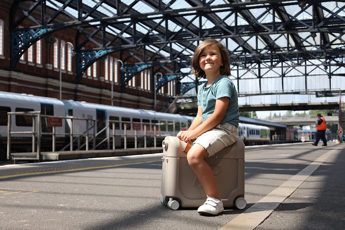 Stokke JetKids BedBox V3 - Creamy Cappuccino - 534509