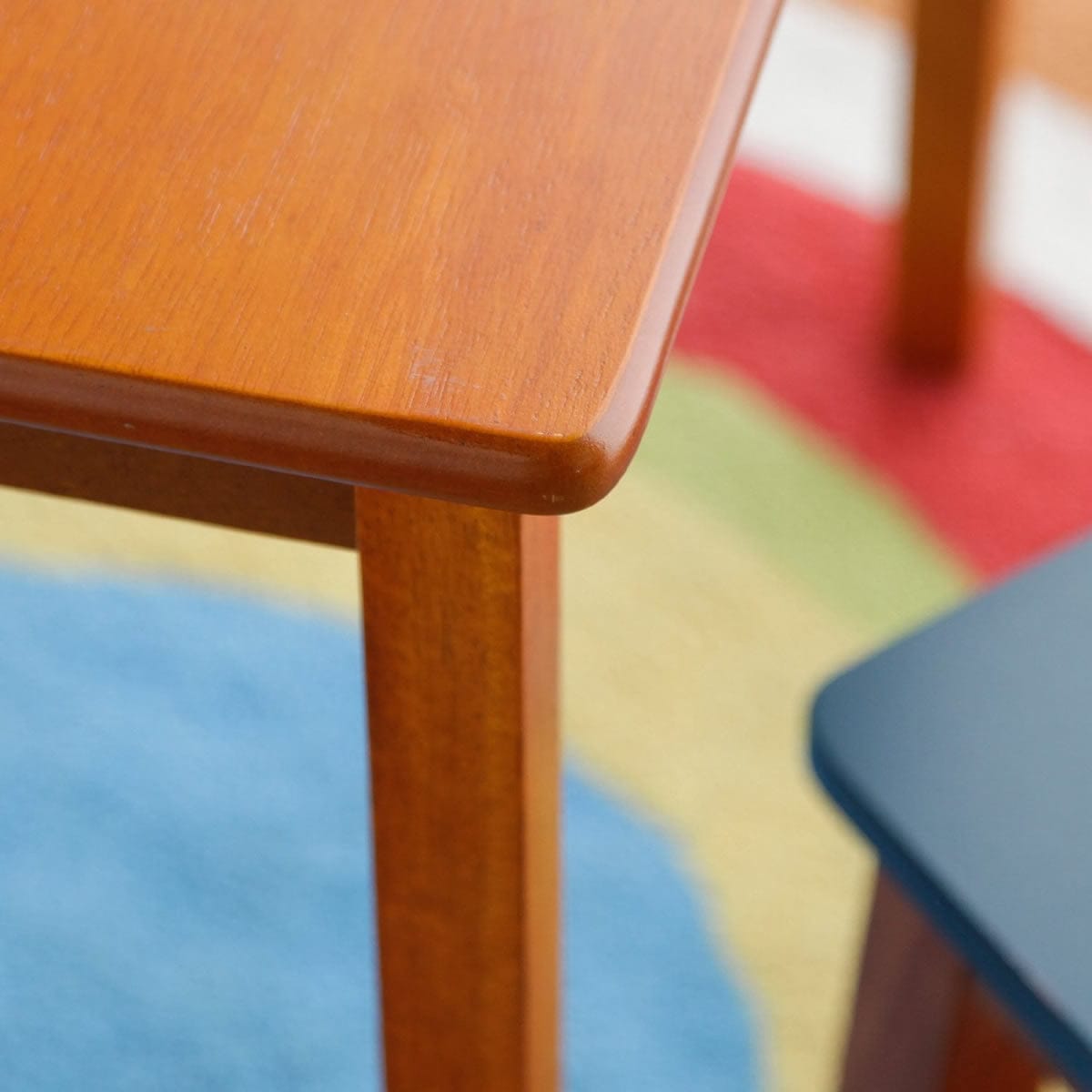 Lipper International Child's Table & Stools Set - Pecan