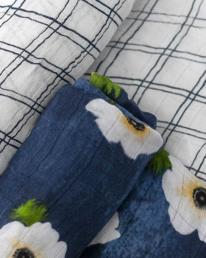 Little Unicorn Deluxe Muslin Swaddle 2 Pack White Anemone - UB0415