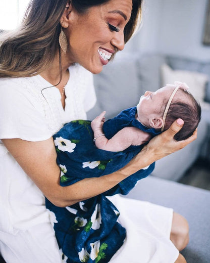 Little Unicorn Deluxe Muslin Swaddle 2 Pack White Anemone - UB0415