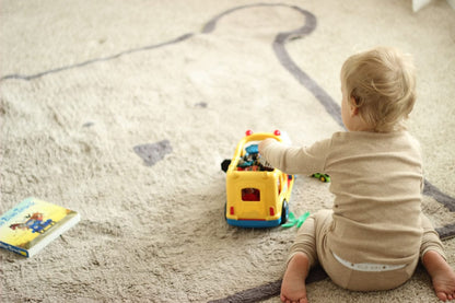 Lorena Canals Bear Silhouette Rug (4' x 5' 3") - C-BEAR