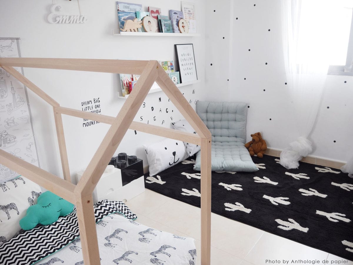 Lorena Canals Cactus Stamp Runner (2' 6" x 7' 6") - C-BW-CACTUS-P