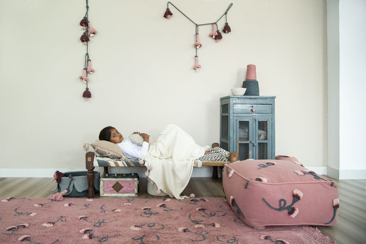 Lorena Canals English Garden Pouffe - Ash Rose (1'9" x 1'9") - P-GARDEN-ASH