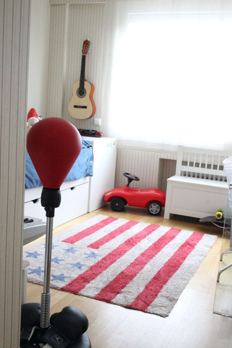 Lorena Canals Flag Rug, USA - Linen/Red (4' x 5' 3") - C-FA-LR