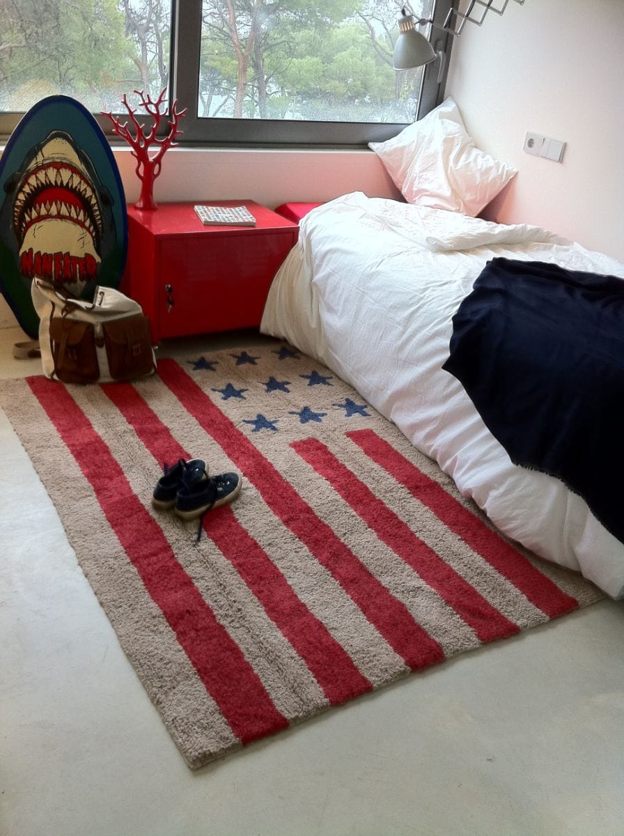 Lorena Canals Flag Rug, USA - Linen/Red (4' x 5' 3") - C-FA-LR