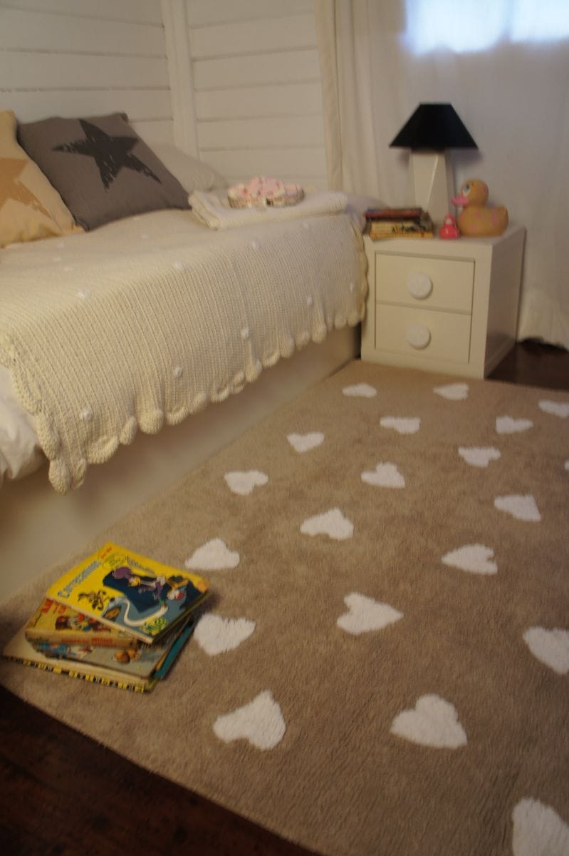 Lorena Canals Messy Hearts Rug - Linen/White (4' x 5' 3") - C-L-LHW