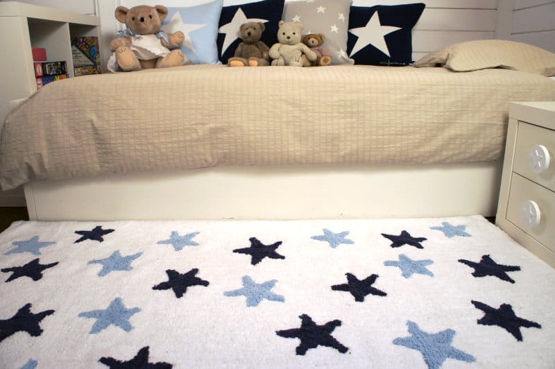 Lorena Canals Messy Stars Rug - White/Navy/Blue (4' x 5' 3") - C-W-MAN