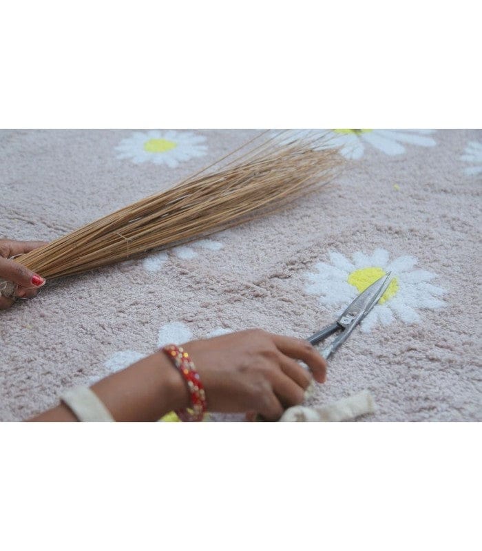 Lorena Canals Rug - Happy Daisies (4'7" x 6'7") - C-OH-DAISIES